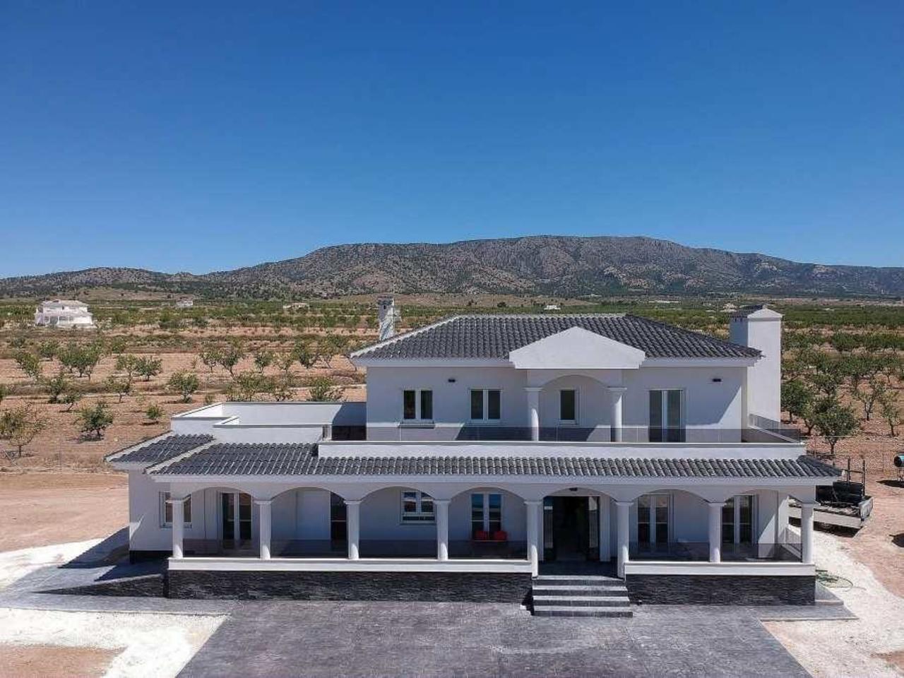 4 bedroom Villa for sale in Pinoso