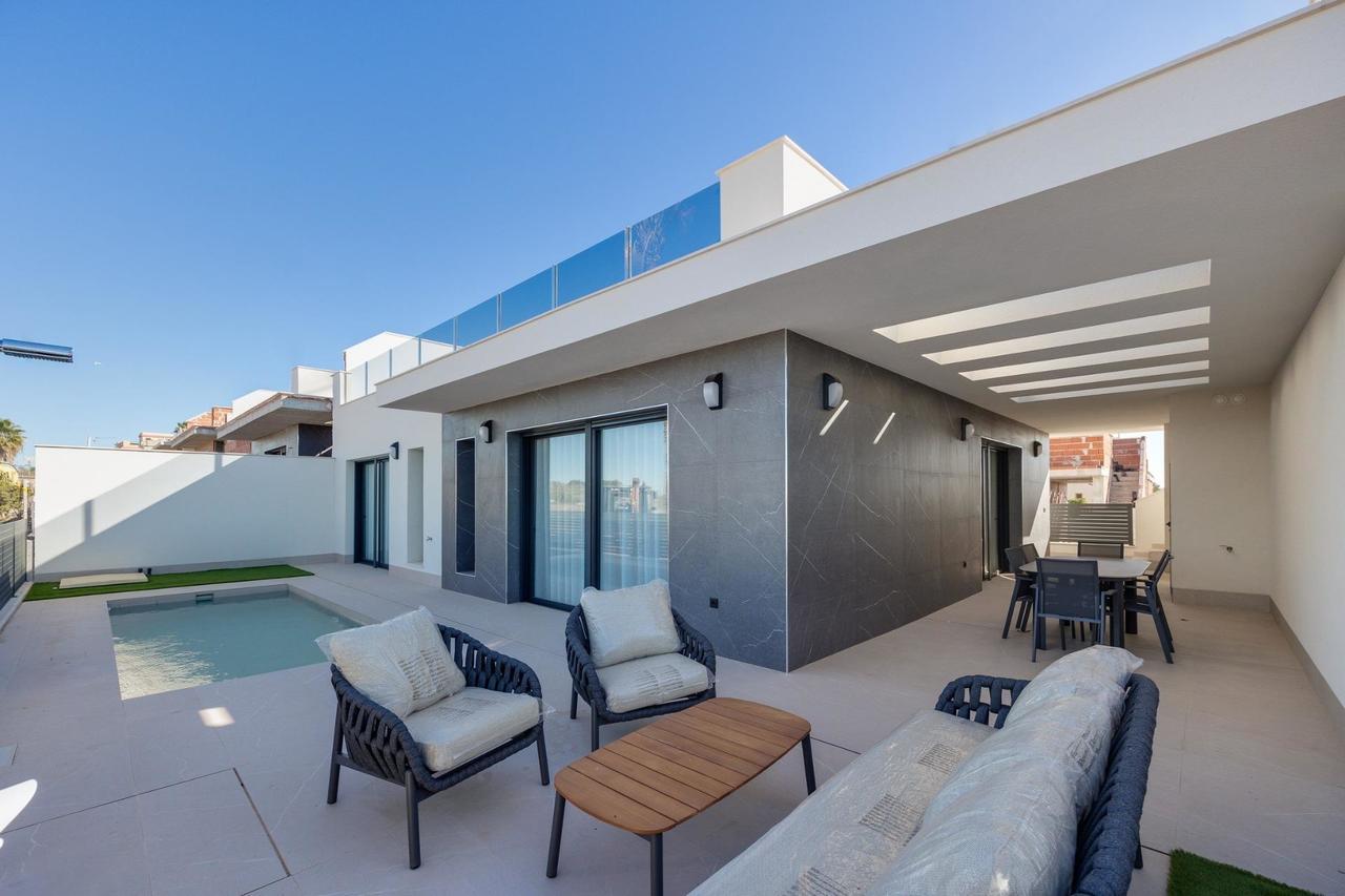 3 bedroom Villa te koop in Torrevieja