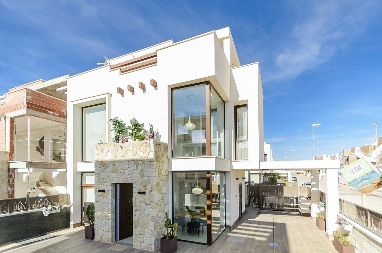 3 bedroom Villa for sale in Los Alcazares