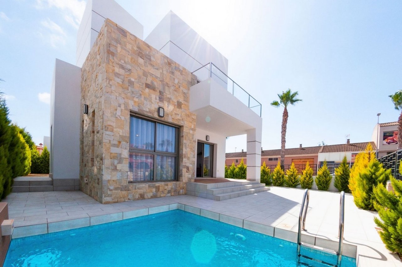 3 bedroom Villa for sale in Los Alcazares
