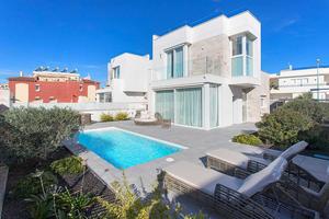 3 bedroom Villa for sale in Torrevieja