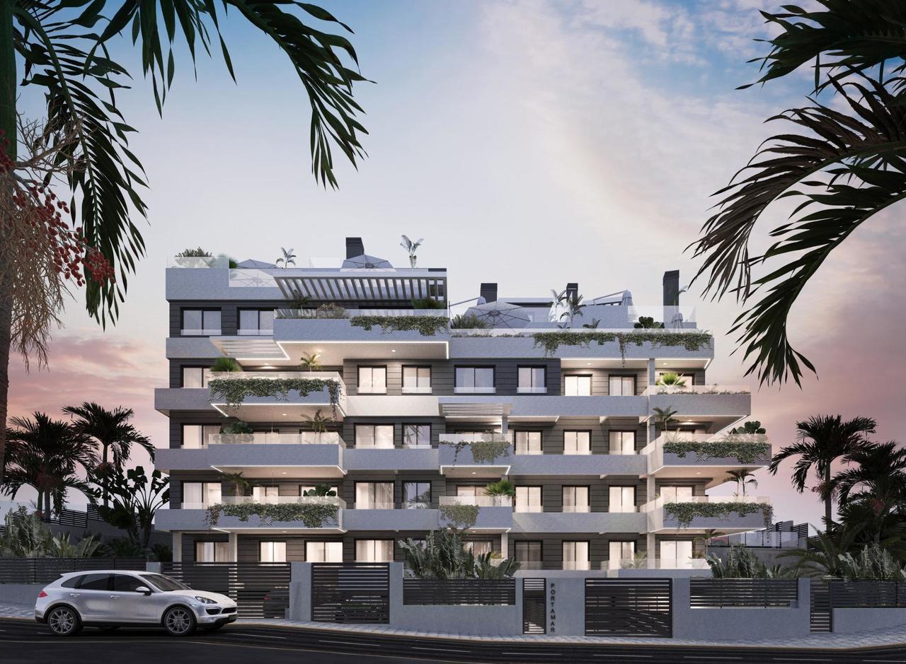 3 bedroom Penthouse for sale in Estepona