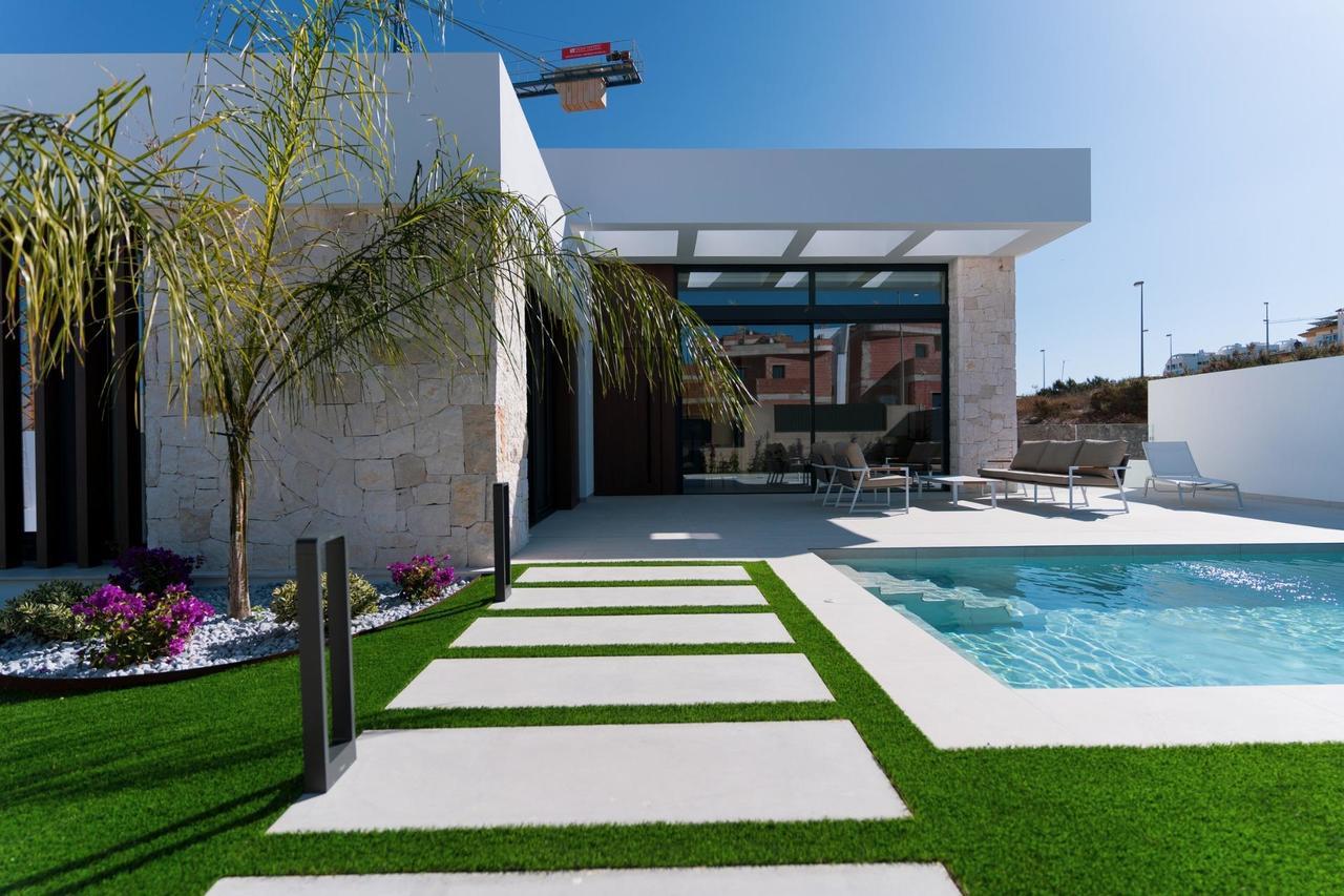 4 bedroom Villa for sale in Rojales