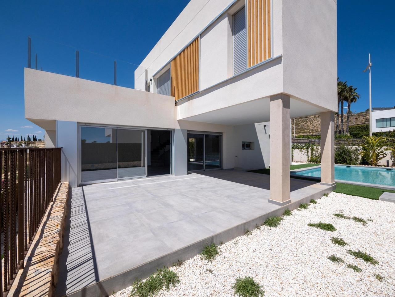 4 bedroom Villa for sale in Algorfa