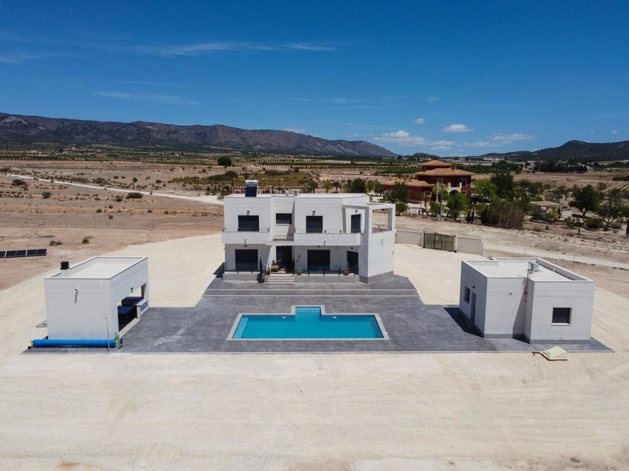 4 bedroom Villa for sale in Pinoso