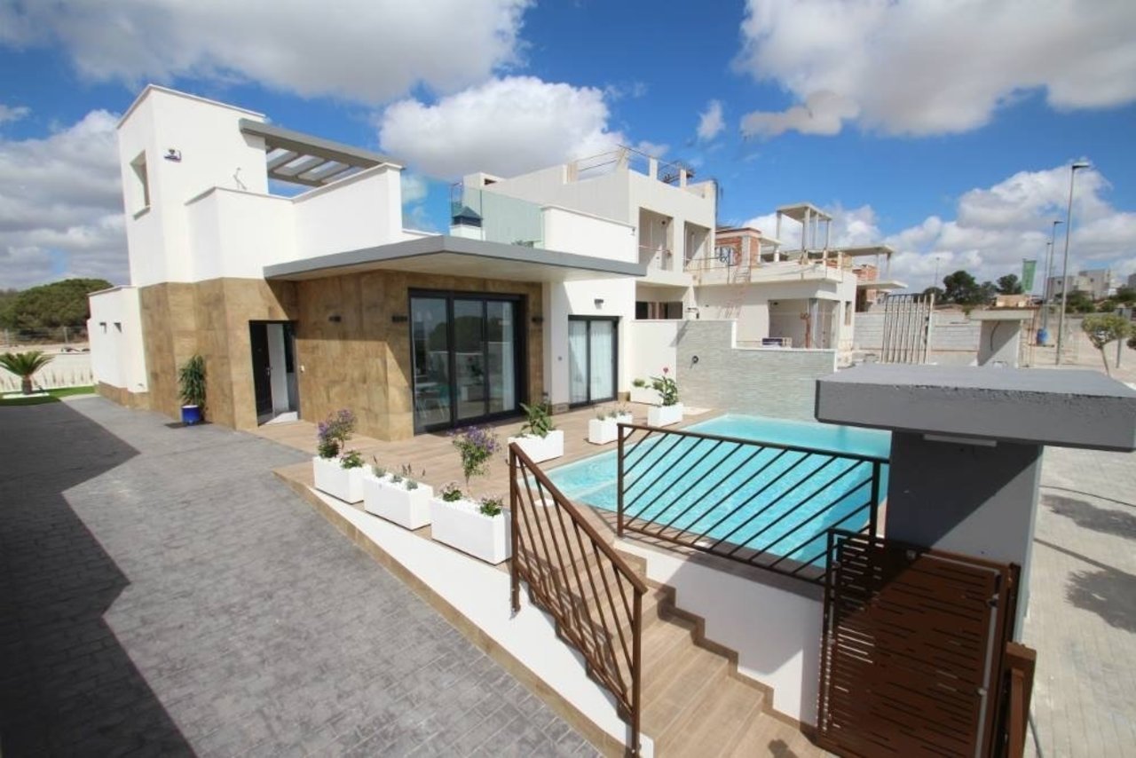 4 bedroom Villa for sale in Dehesa De Campoamor