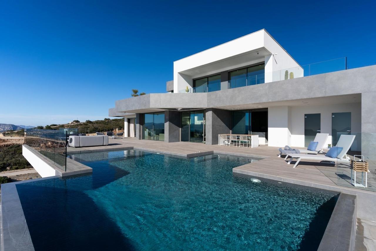 4 bedroom Villa for sale in Benitachell