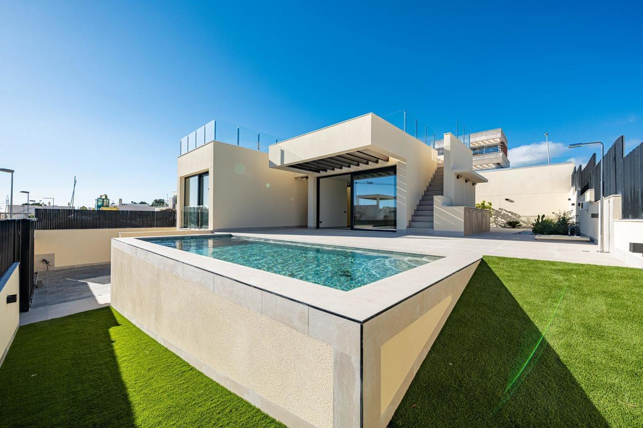 4 bedroom Villa for sale in Polop