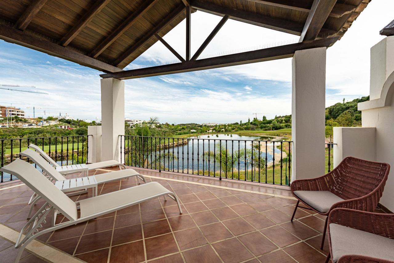 3 bedroom Villa for sale in Estepona