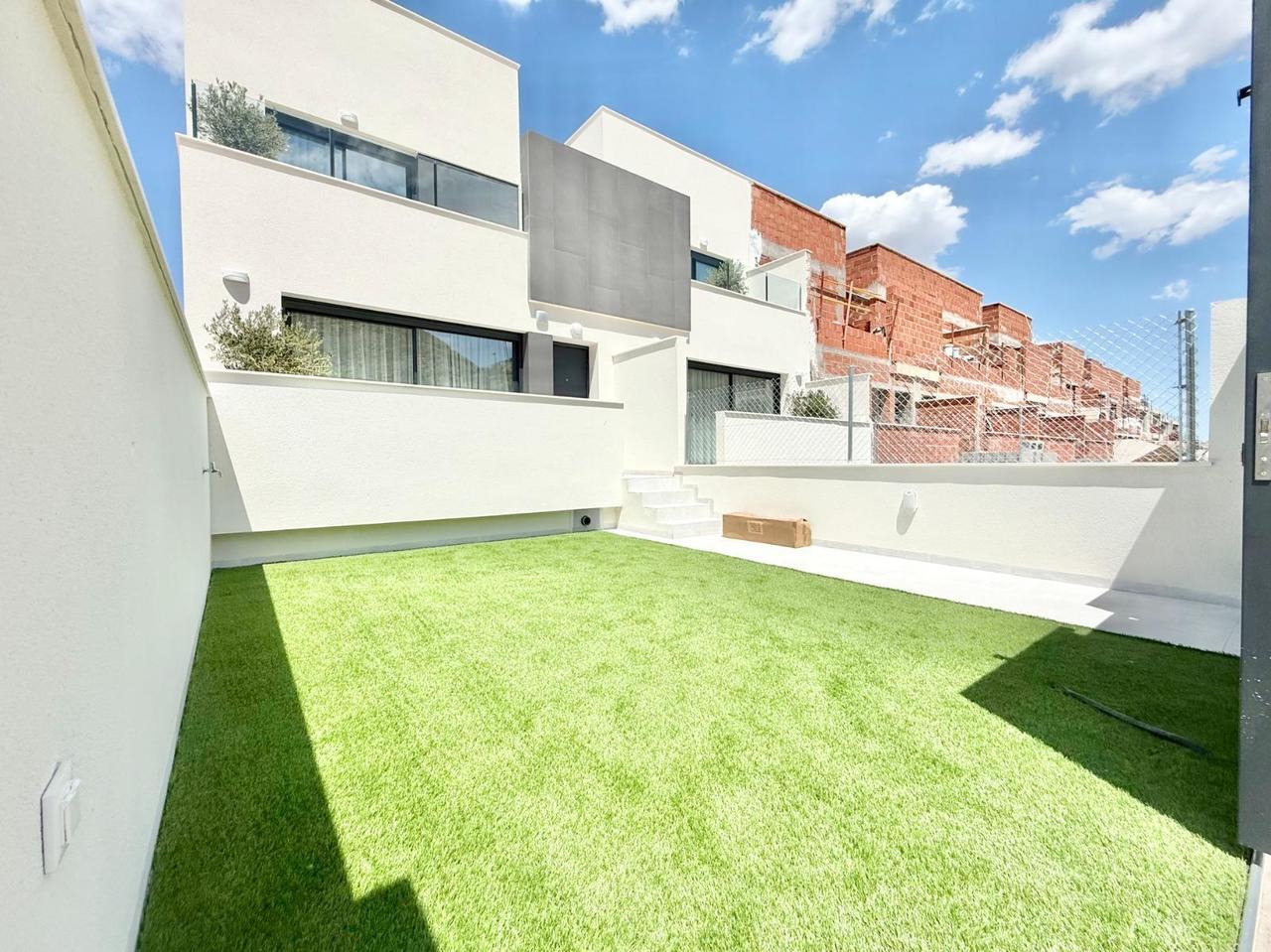 2 bedroom Townhouse for sale in Cox