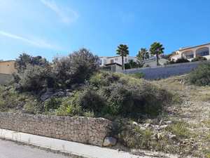 Plot for sale in Alcalali
