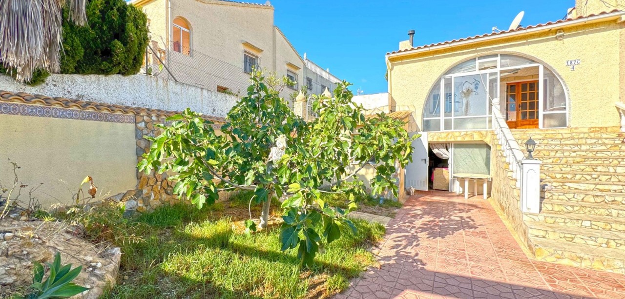 2 bedroom Villa se vende en Torrevieja 
