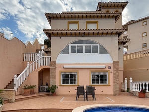 4 bedroom Villa for sale in Orihuela Costa