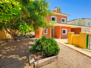 2 bedroom Villa for sale in Altaona Golf and Country Village
