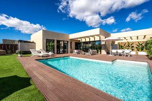 2 bedroom Villa for sale in Altaona Golf and Country Village
