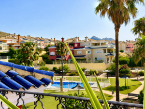 2 bedroom Apartment for sale in Altaona Golf and Country Village