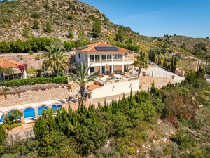 4 bedroom Villa for sale in Cartagena