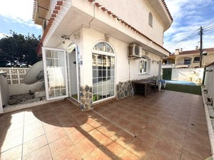 2 bedroom Townhouse for sale in Los Urrutias