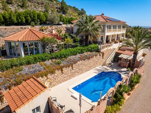 4 bedroom Villa for sale in Cartagena