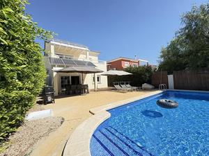 3 bedroom Villa for sale in Altaona Golf and Country Village