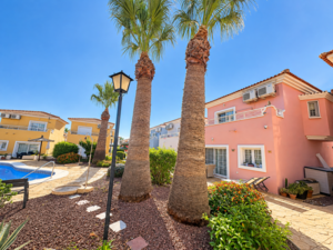 2 bedroom Villa for sale in Altaona Golf and Country Village