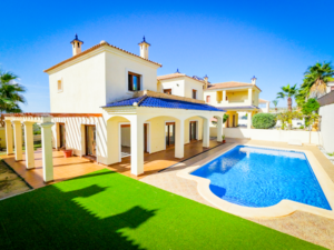 4 bedroom Villa for sale in Altaona Golf and Country Village