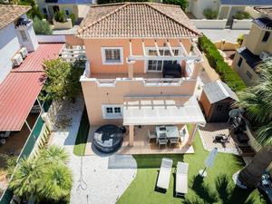 3 bedroom Villa for sale in Altaona Golf and Country Village