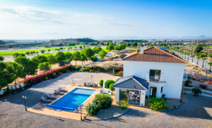 5 bedroom Villa for sale in Altaona Golf and Country Village