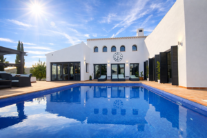 5 bedroom Villa for sale in Banos y Mendigo