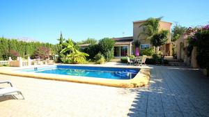 4 bedroom Villa for sale in Denia