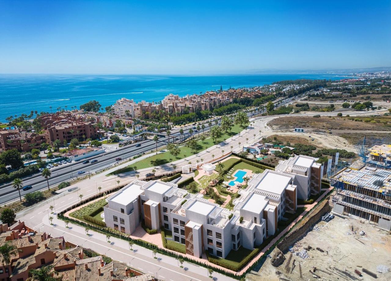 4 bedroom Penthouse te koop in Estepona