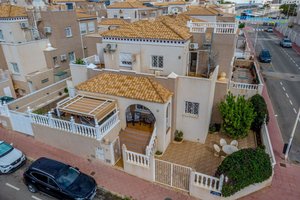 4 slaapkamers Geschakelde woning te koop in Torrevieja