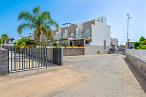4 slaapkamers Geschakelde woning te koop in Torrevieja