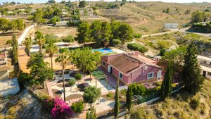 4 slaapkamers Finca te koop in Fortuna