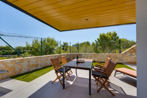Stunning ground floor garden apartment Las Colinas Golf resort