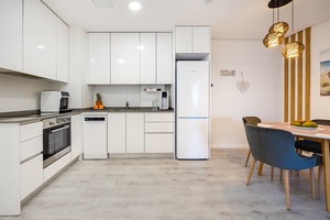 3 bed 2 bath f/furnished apartment, GreenHill, Villamartin. Alicante