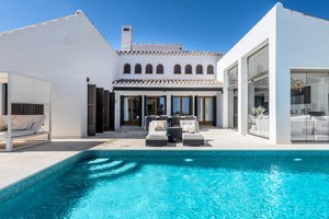 5 bedroom Villa for sale in El Valle Golf Resort