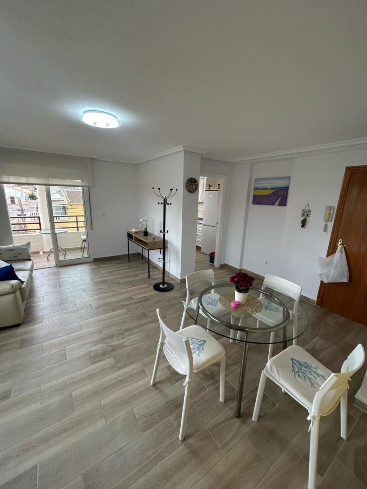 2 bedroom Apartamento se vende en Torrevieja