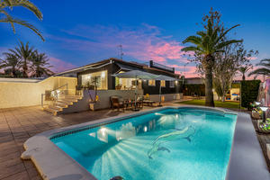4 bedroom Villa te koop in Torrevieja