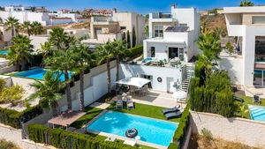 4 schlafzimmer Villa 
zum verkauf in Benijofar 