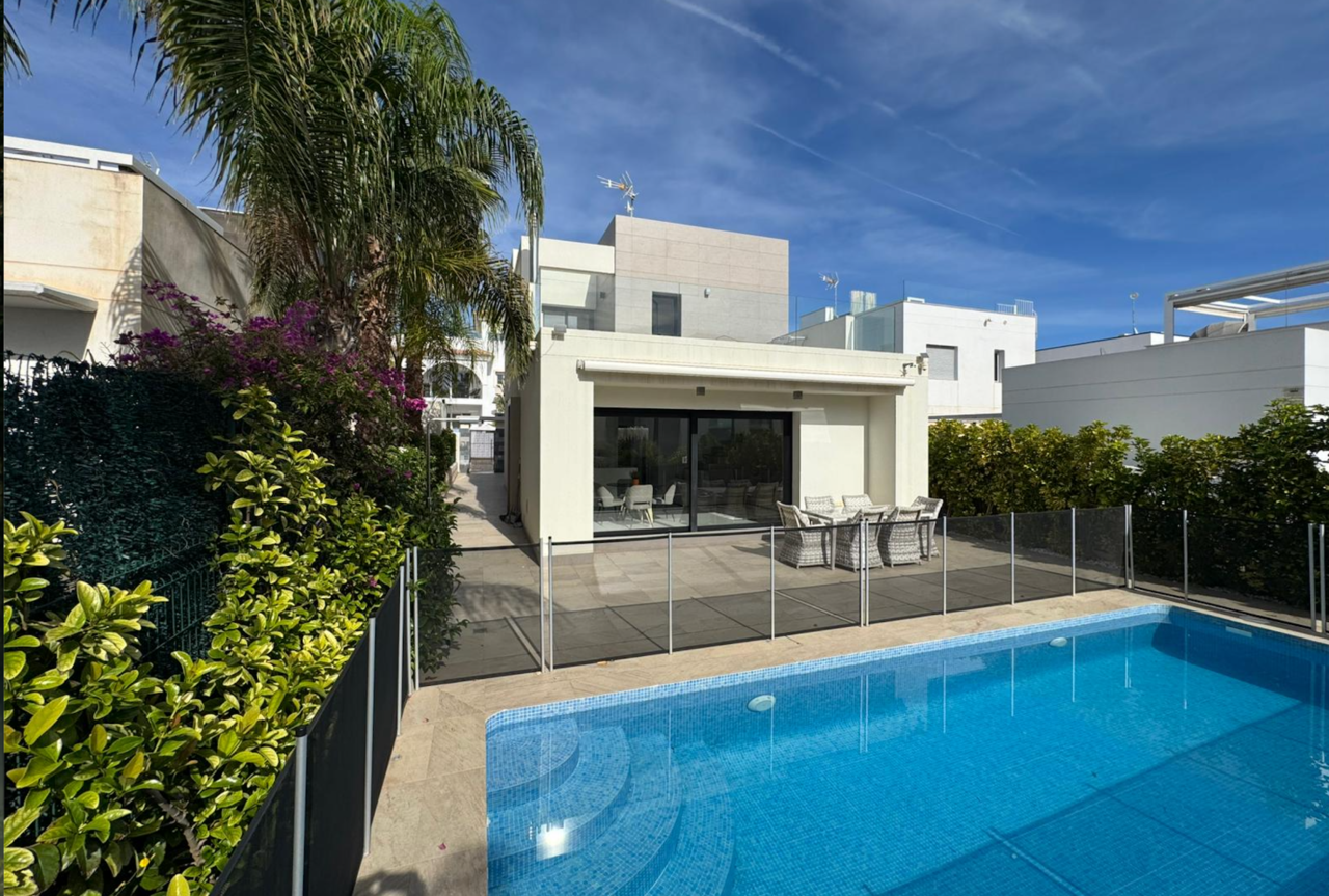 3 bedroom Villa for sale in Ciudad Quesada