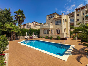 4 slaapkamer Villa te koop in Orihuela