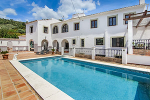6 slaapkamer Villa te koop in Canillas de Albaida
