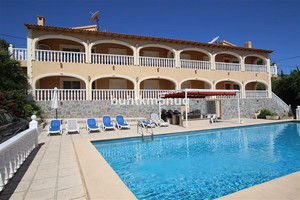 12 slaapkamer Villa te koop in Calpe