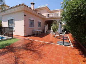 6 slaapkamer Villa te koop in Torremolinos