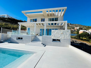 4 slaapkamer Villa te koop in Benalmadena