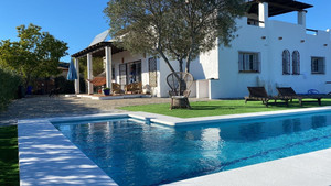 4 slaapkamer Villa te koop in Estepona