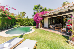 4 slaapkamer Villa te koop in Estepona