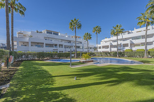 4 slaapkamer Appartement te koop in Estepona