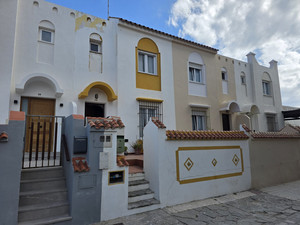 4 slaapkamer Rijtjeshuis te koop in Tarifa
